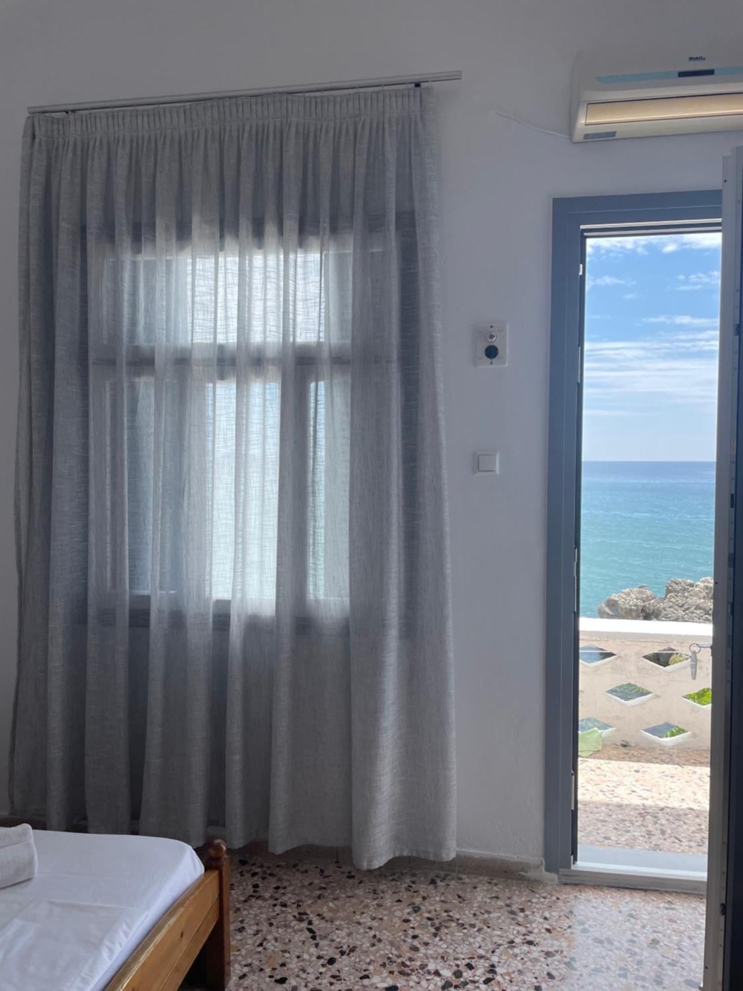 Chrisopetro Rooms Marathókampos Exteriör bild